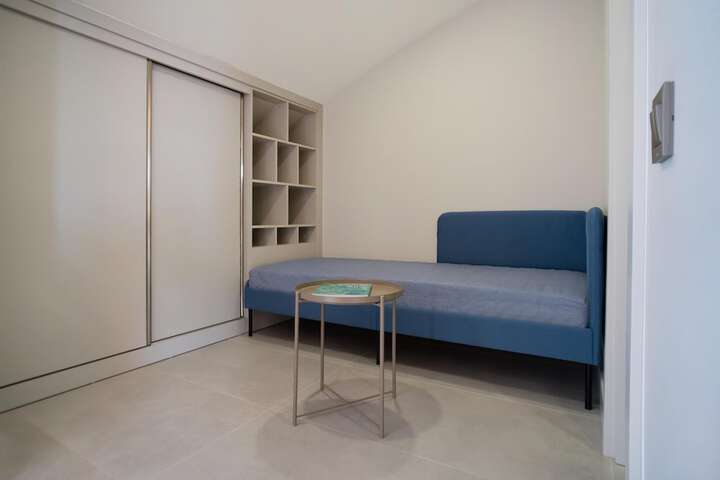 Room 5 of 43