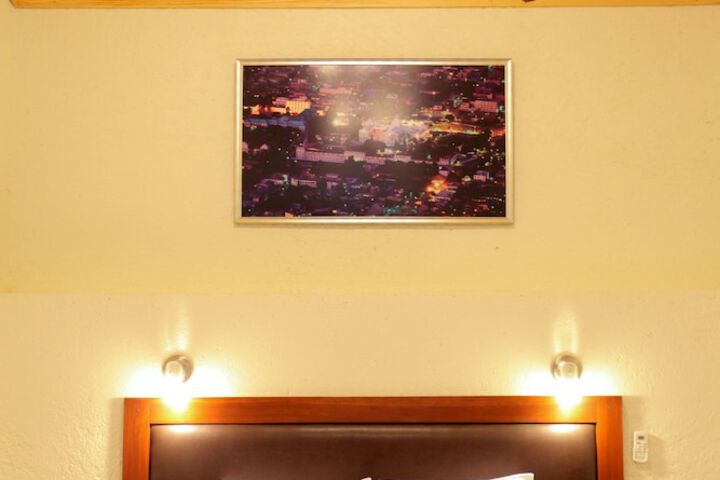 Room 6 of 23