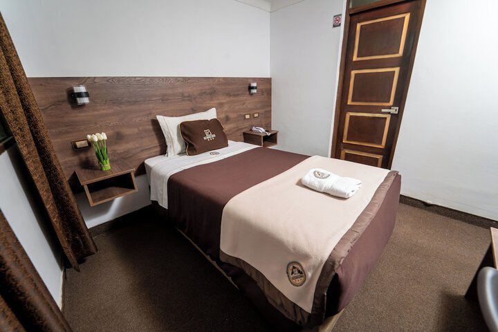 Room 14 of 29
