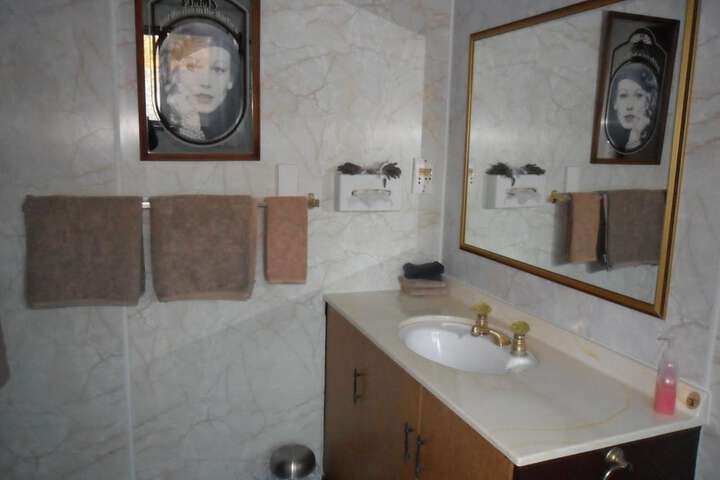 Room 17 of 26
