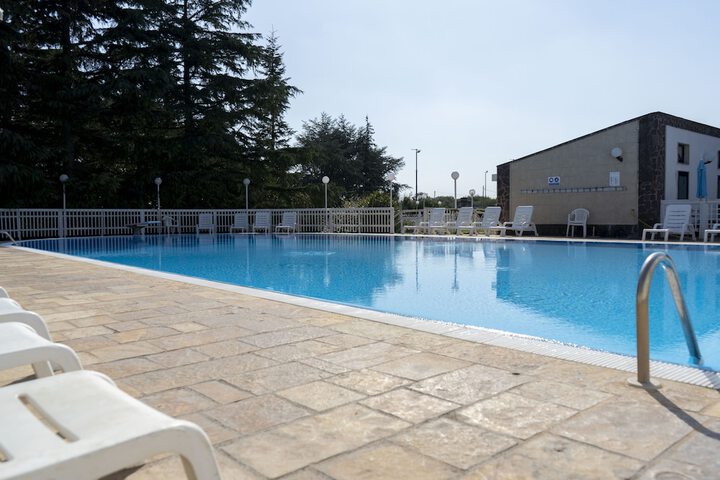 Pool Hotel