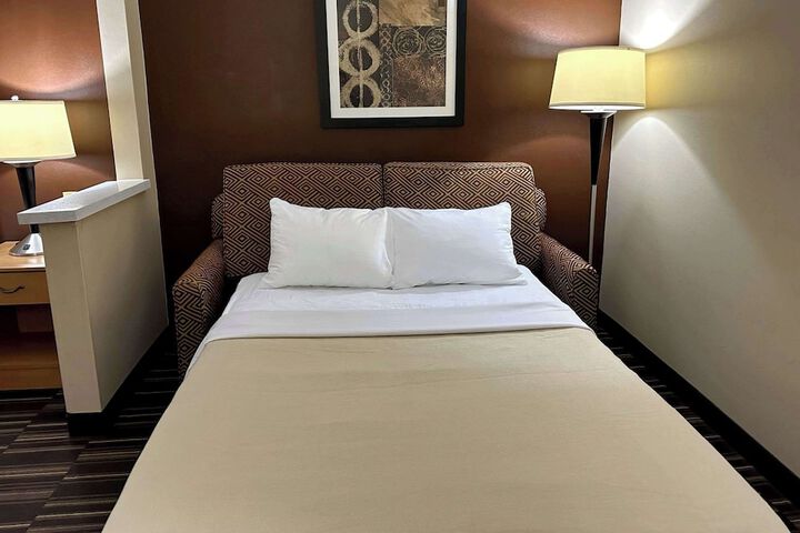 1 King Bed Suite (21 of 21)