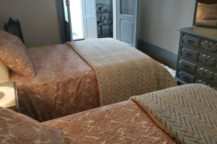 Room 2 of 20