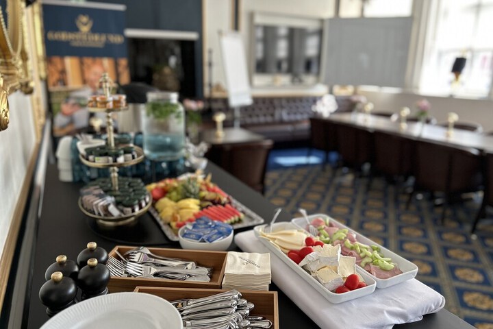 Dining 44 of 60