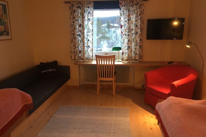 Room 18 of 80