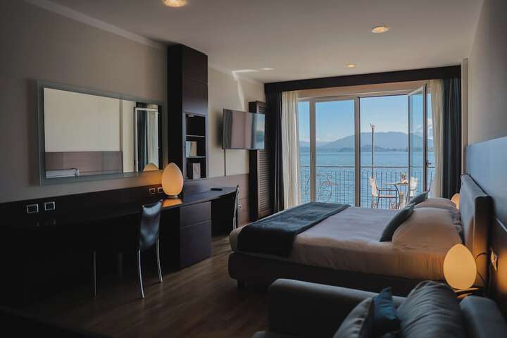 Room 13 of 66