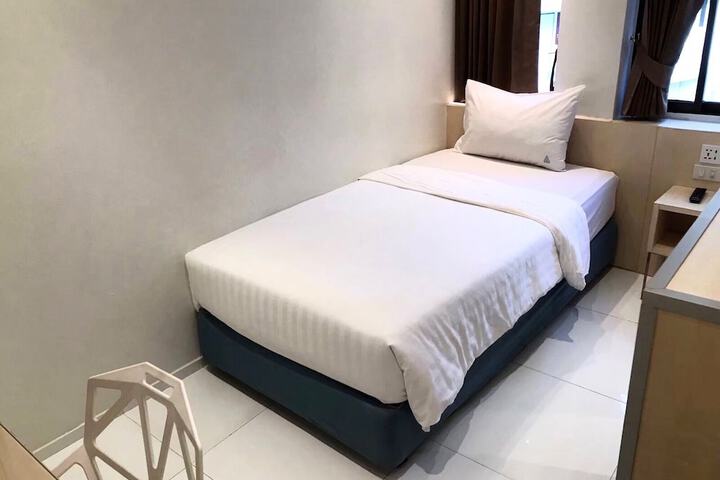 Room 21 of 56