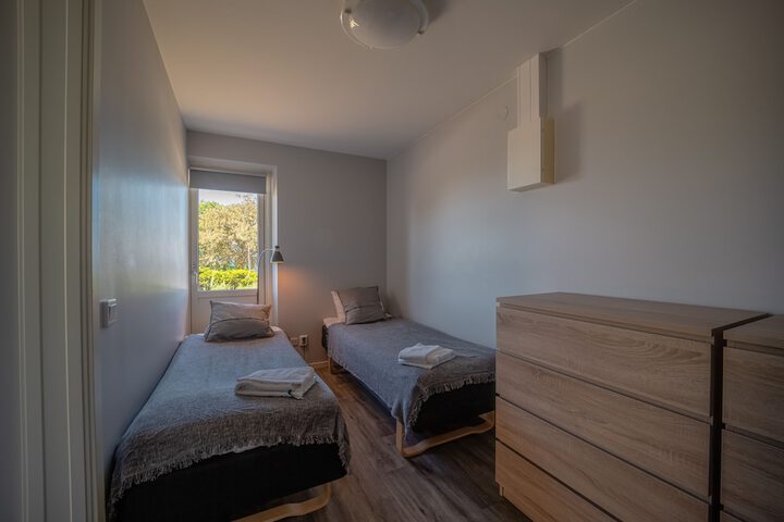 Room 15 of 34