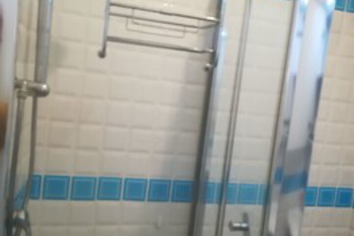 Room 14 of 60