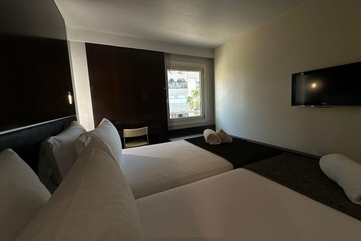 Room 20 of 53