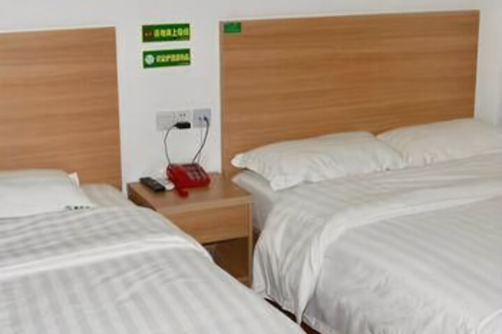 Room 21 of 24