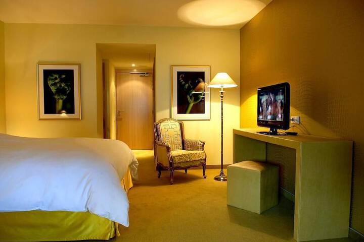 Room 17 of 54