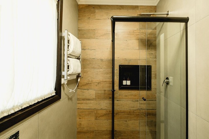Room 32 of 57