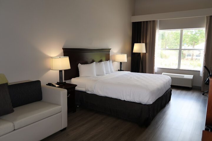 Room 26 of 47