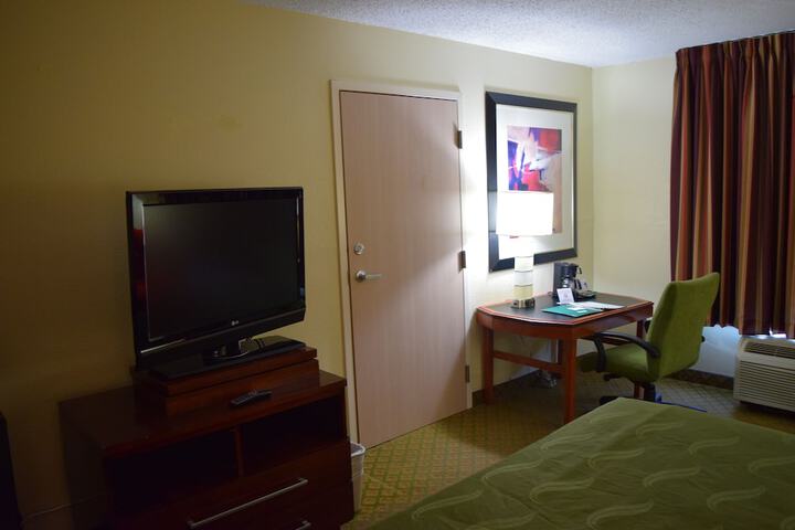 1 King Bed (18 of 21)