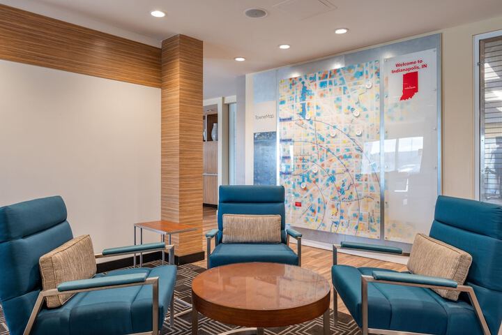 Lobby lounge