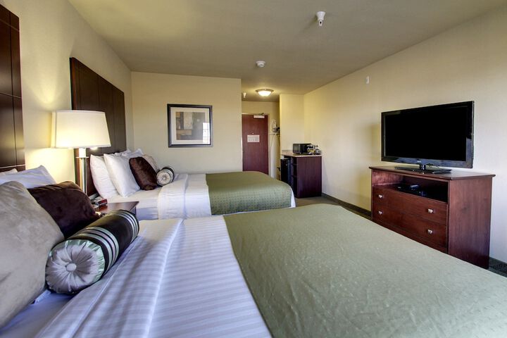 Room 8 of 28