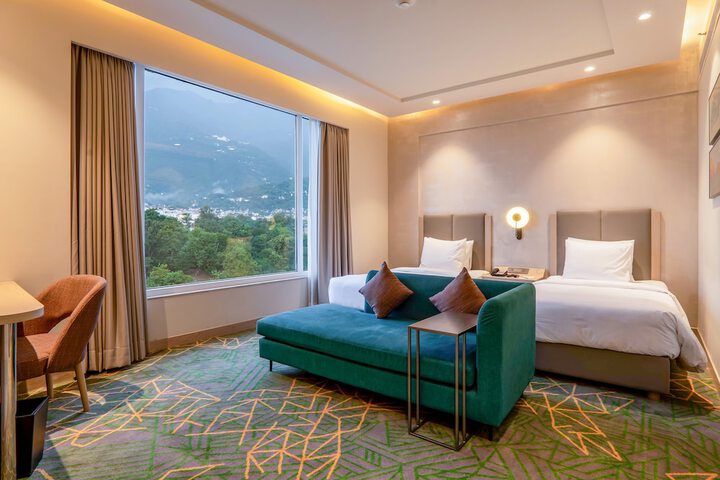 Room 46 of 95