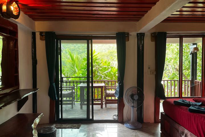 Room 83 of 288