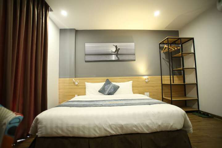 Room 15 of 49