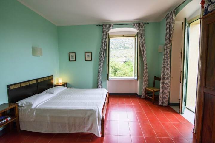 Room 6 of 60