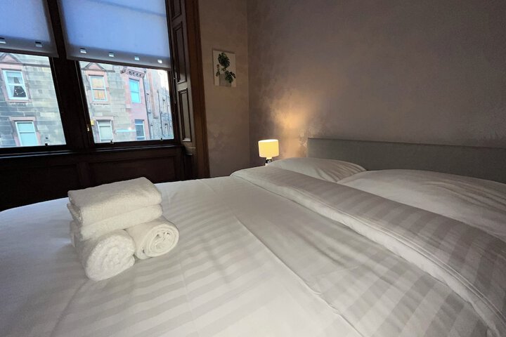 Room 53 of 86
