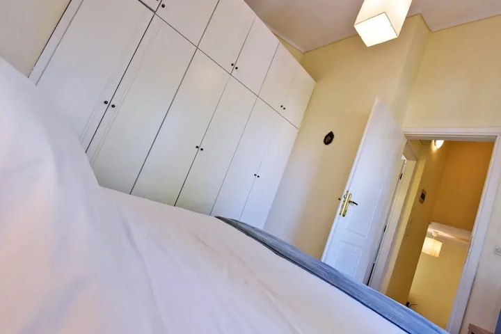 Room 6 of 6