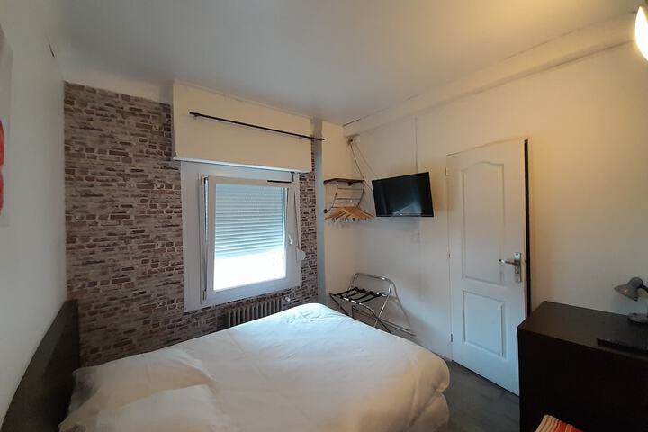 Room 10 of 50