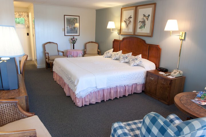 Room 12 of 120