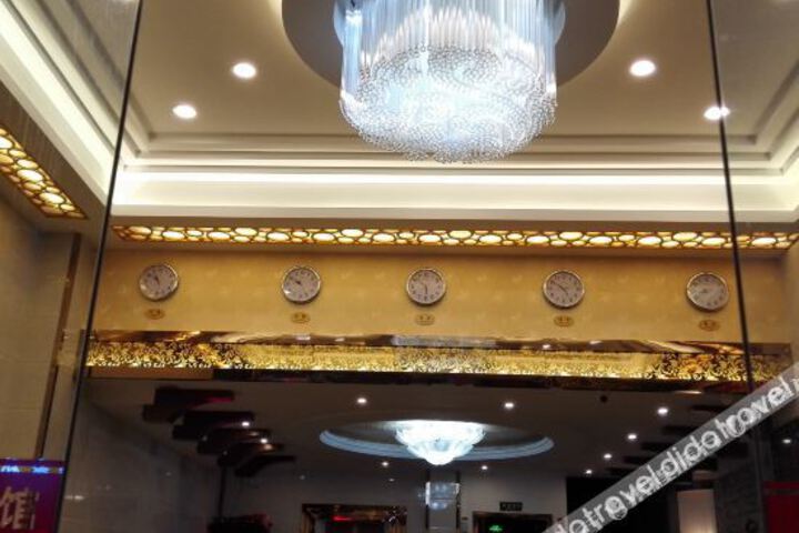 Hotel Interior 8 of 17