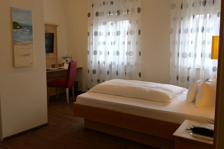 Room 13 of 51