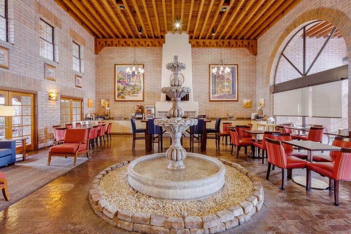 Guest Lobby