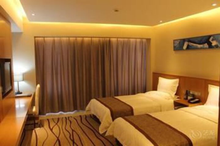 Room 52 of 137