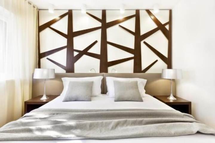Room 25 of 84