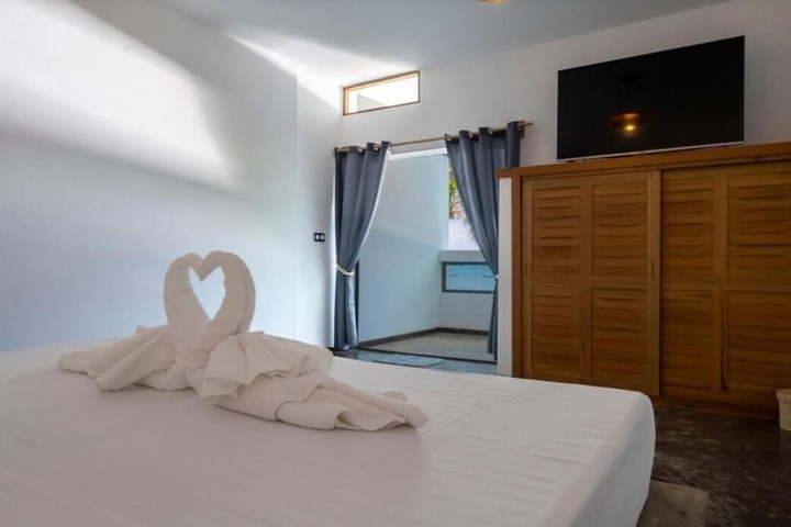 Room 10 of 75