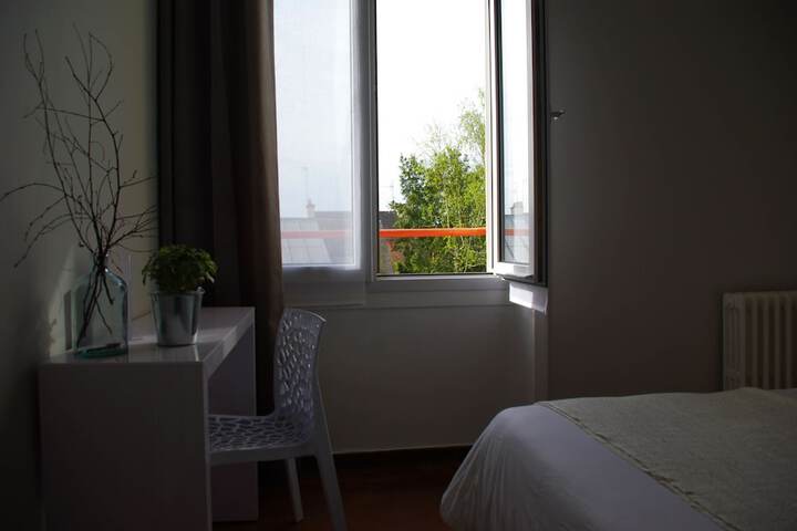 Room 11 of 36