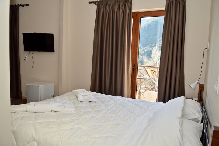 Room 10 of 26