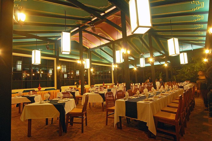 Dining 45 of 61