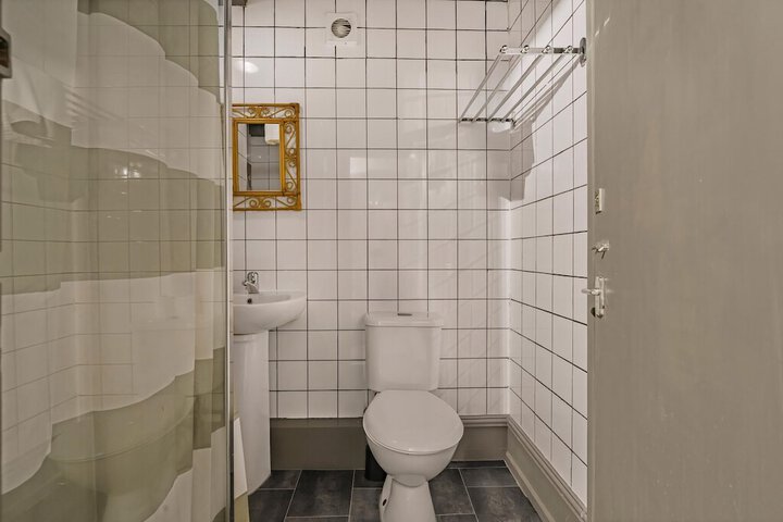 Room 12 of 51