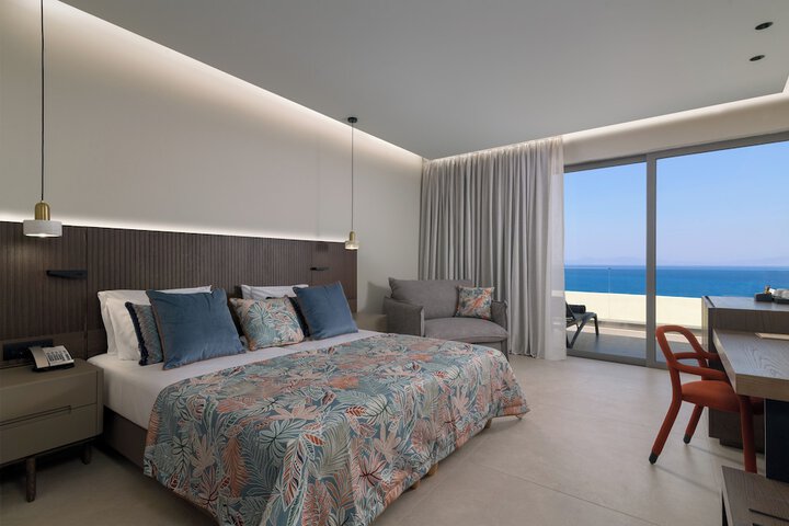 Room 25 of 295