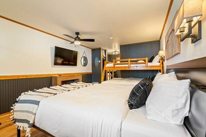 Room 15 of 35