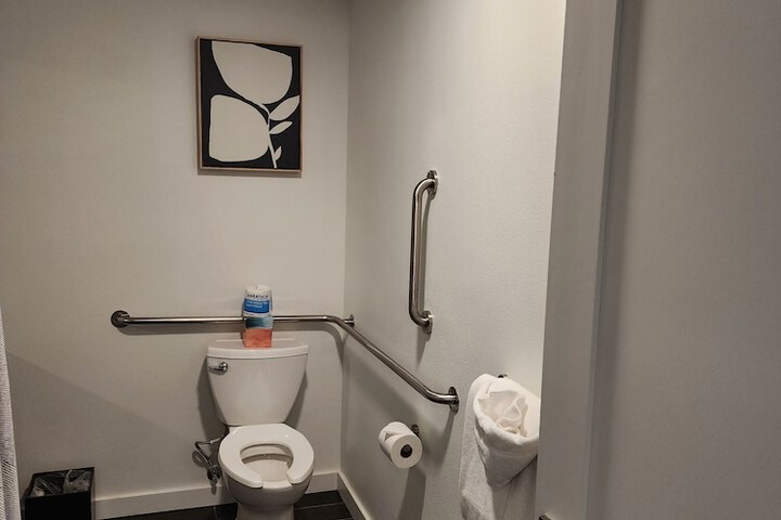 Room 67 of 81