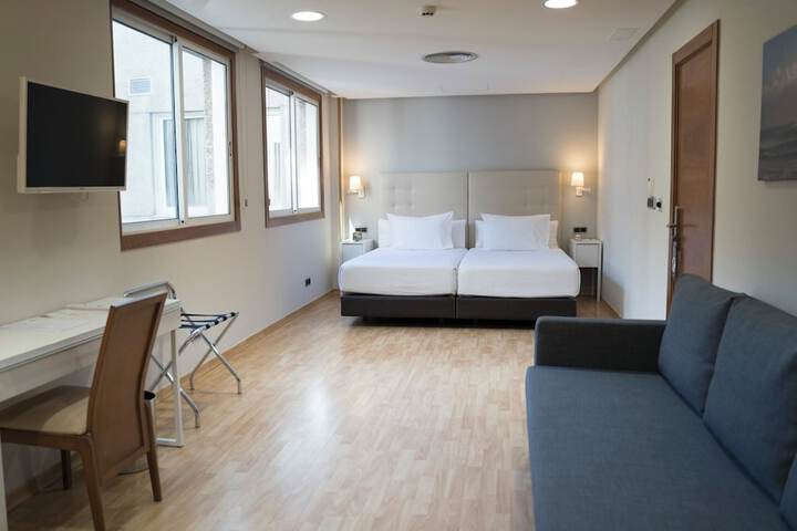 Room 42 of 105