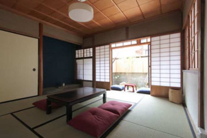 Room 11 of 21