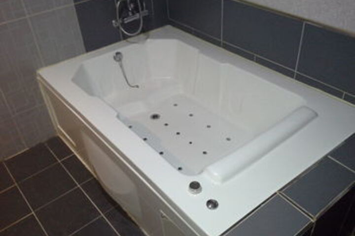 Hot Tub 64 of 68