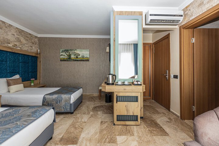 Room 5 of 53