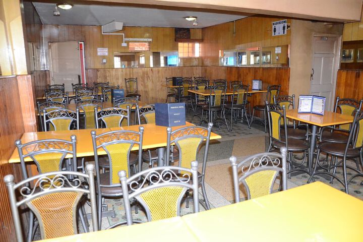 Dining 3 of 23