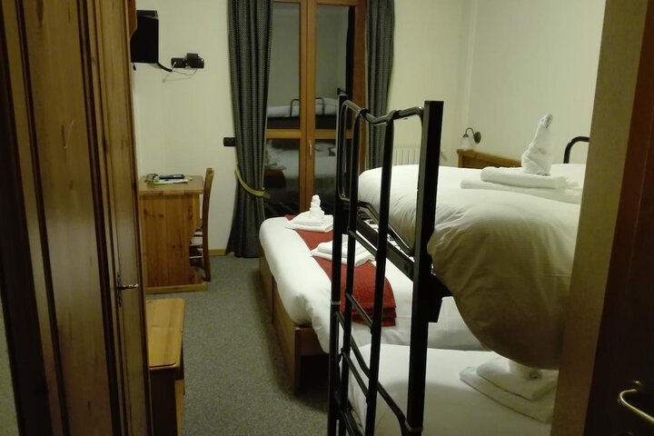 Room 13 of 69