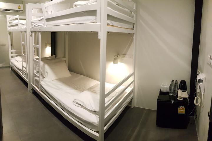 Room 10 of 60