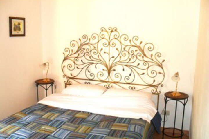 Room 18 of 38